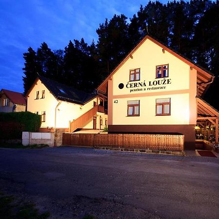 Cerna Louze Hotel Branžež Kültér fotó