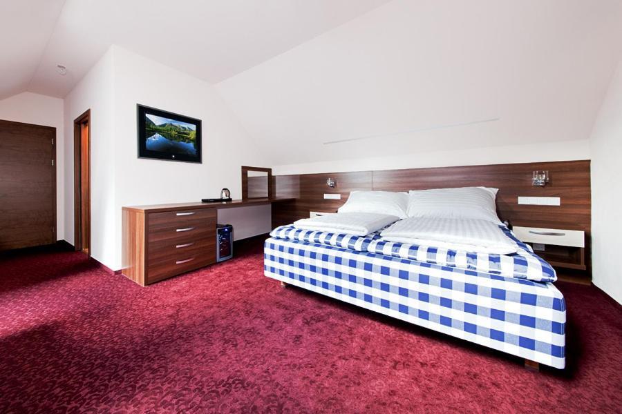 Cerna Louze Hotel Branžež Szoba fotó
