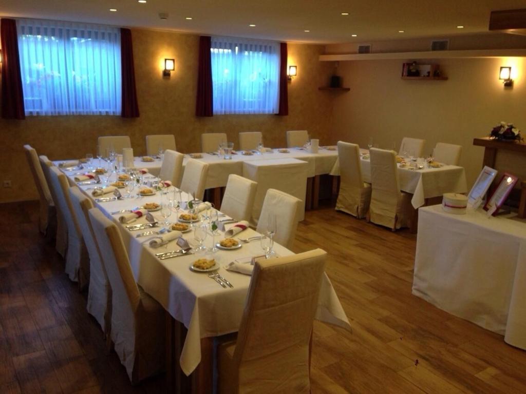 Cerna Louze Hotel Branžež Kültér fotó